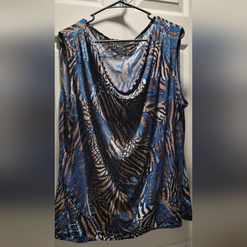 Dress Barn Scoop neck Jungle print Blouse